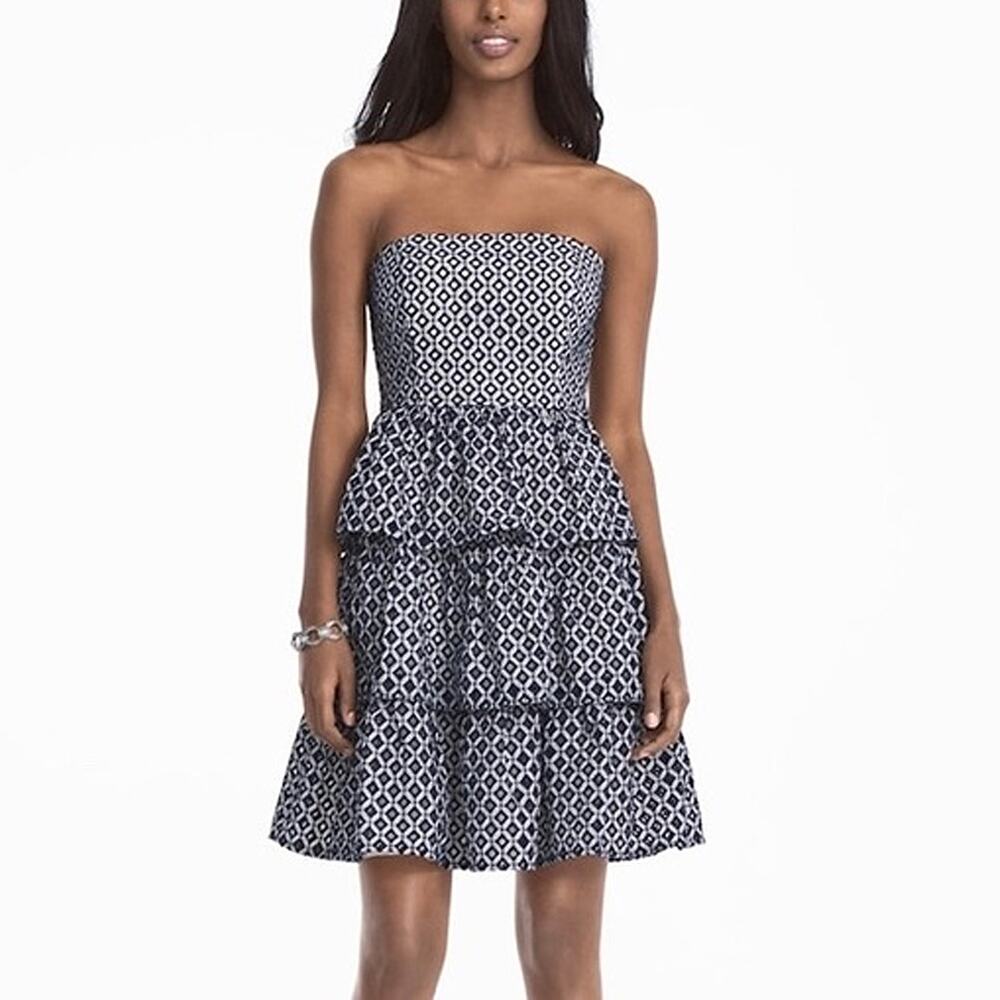 White House Black Market Strapless Tiered Eyelet Dress NWT NEW Size 00